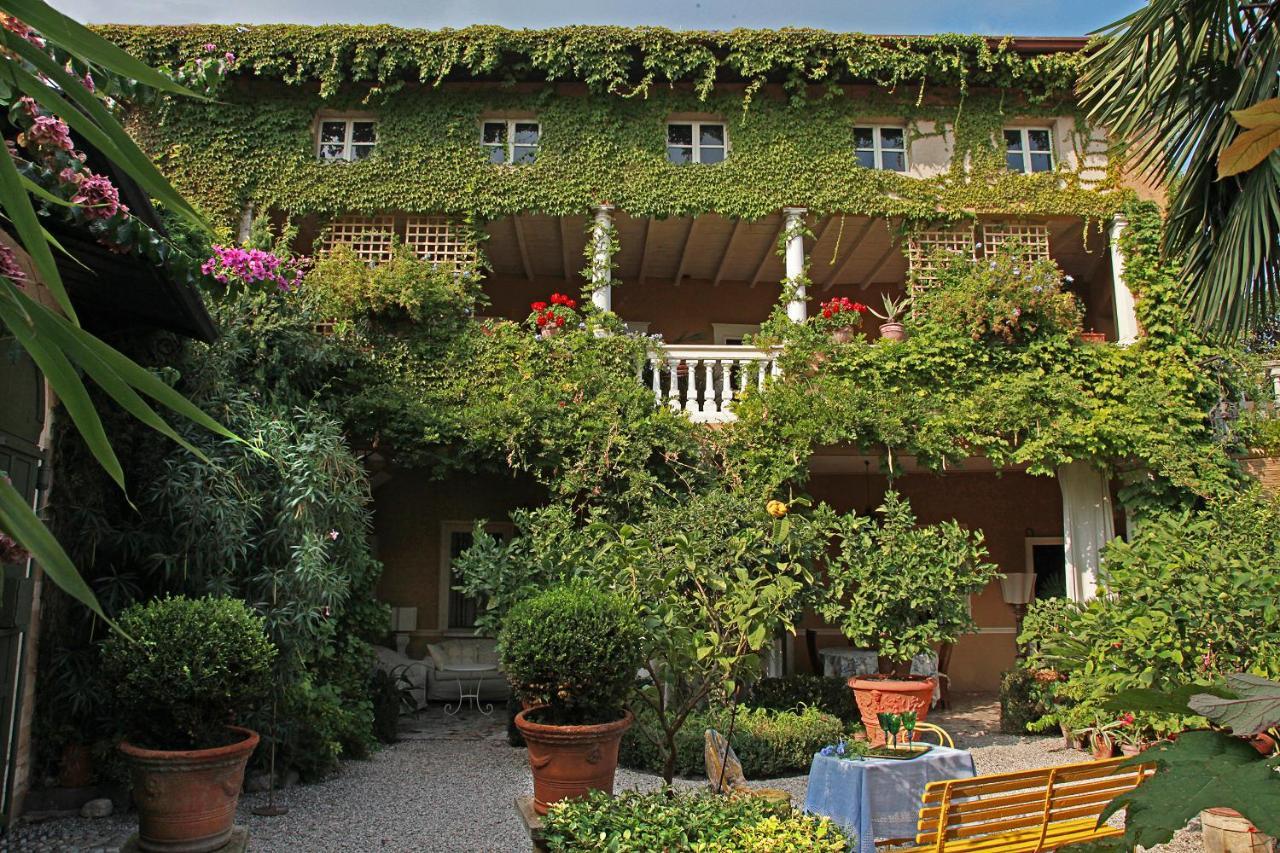 B&B Alla Mezza Luna Lonato Buitenkant foto