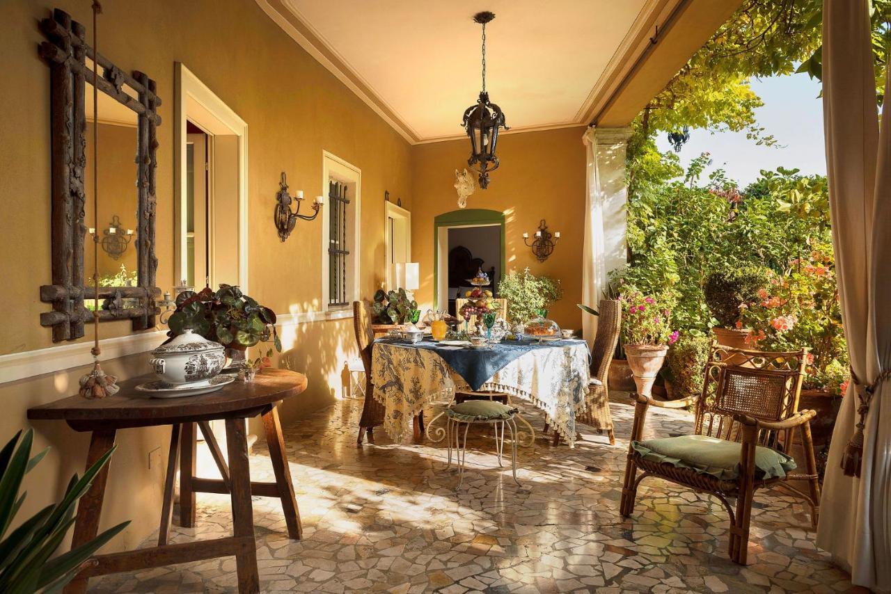 B&B Alla Mezza Luna Lonato Buitenkant foto