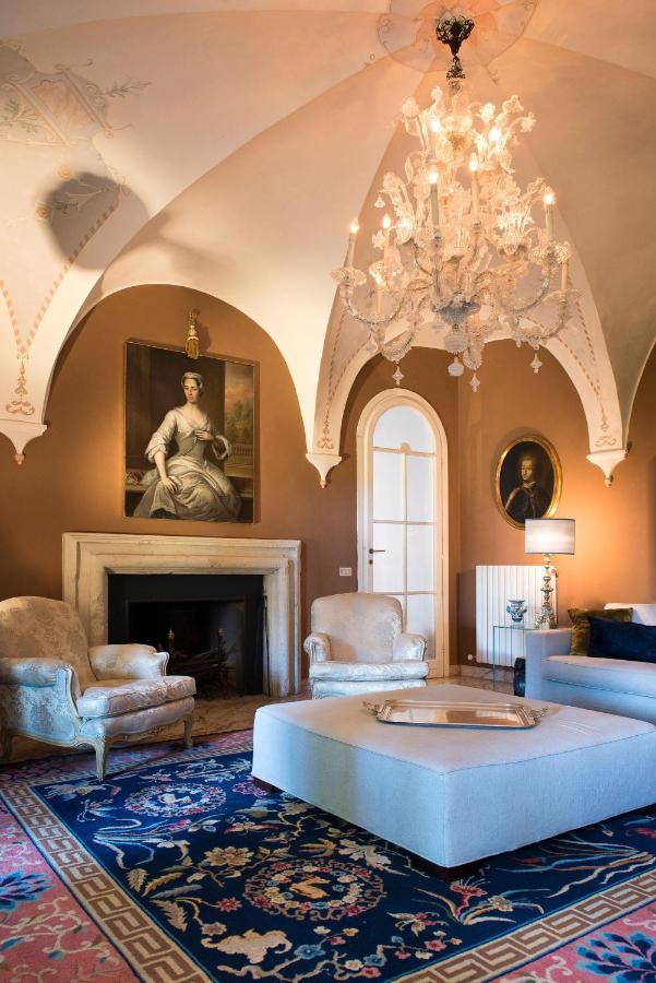 B&B Alla Mezza Luna Lonato Buitenkant foto